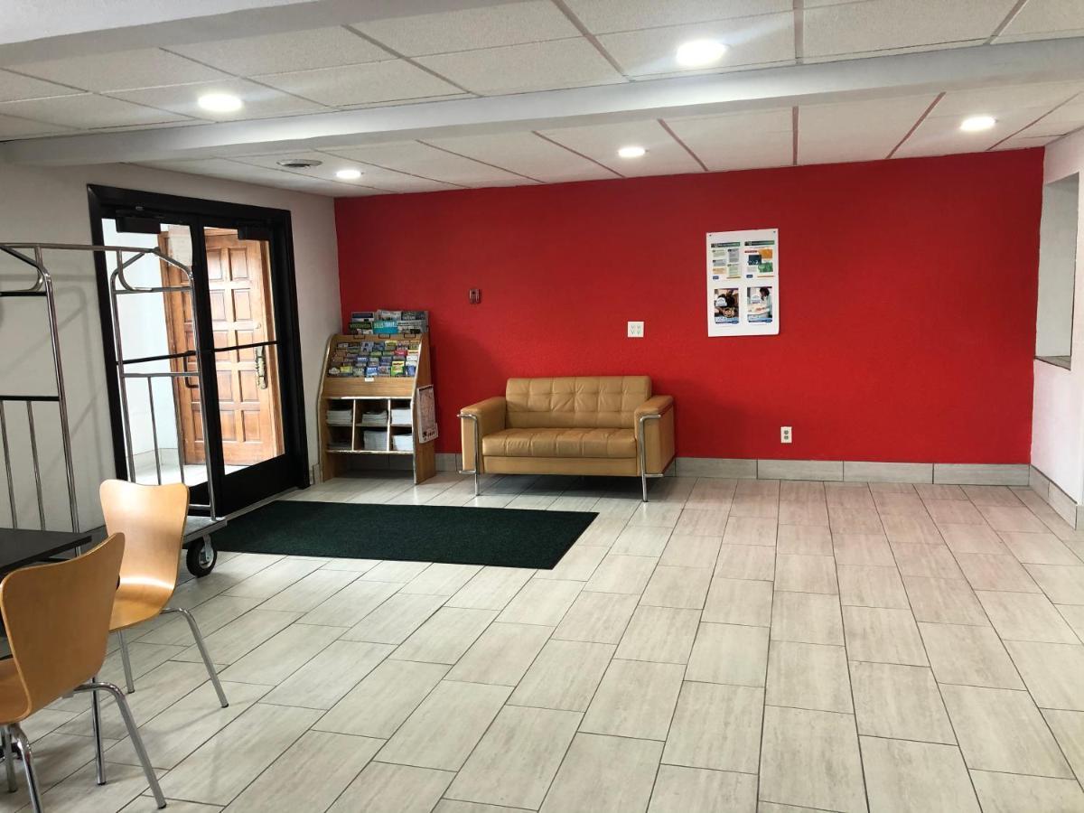 史蒂文斯角地区速8酒店 Plover 外观 照片